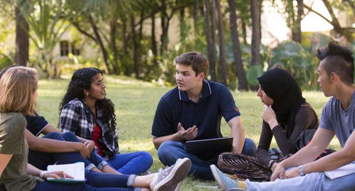 Students on UT campus