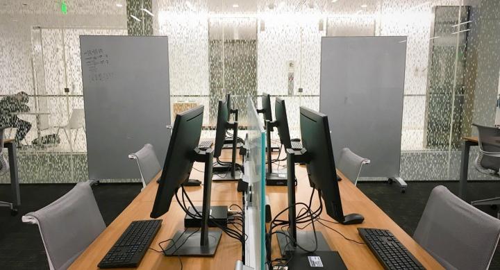 McKinney Engineering Library computer lab